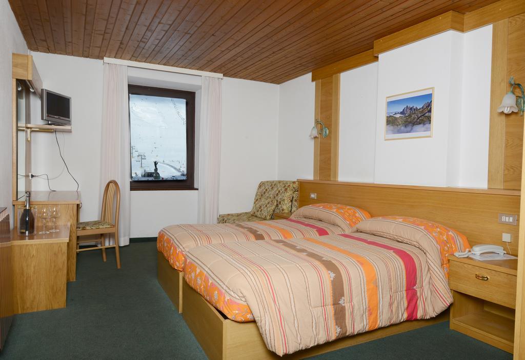 Savoia Hotel Passo del Tonale Bilik gambar